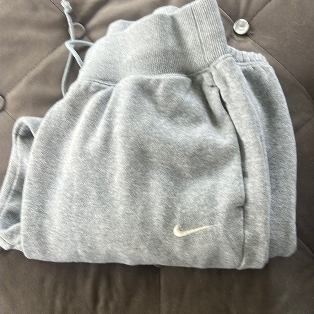 Nike Gray Sweatpants Soft Fleece Joggers